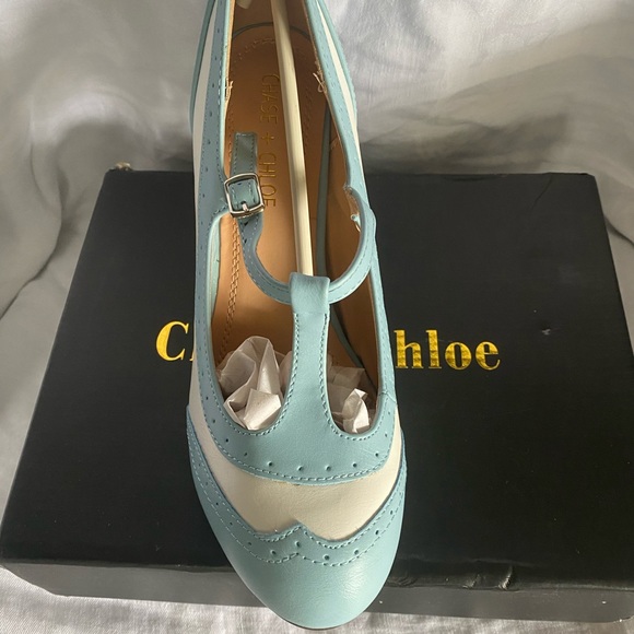 Shoes - Picture 2 of 4